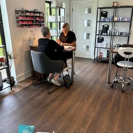 Floral Lodge Great Ayton With Hot Tub And Onsite Bistro Great Ayton