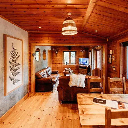 Floral Lodge Great Ayton With Hot Tub And Onsite Bistro Great Ayton