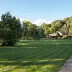 펜션 Floral With Hot Tub And Onsite Bistro