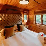 펜션 Floral With Hot Tub And Onsite Bistro *